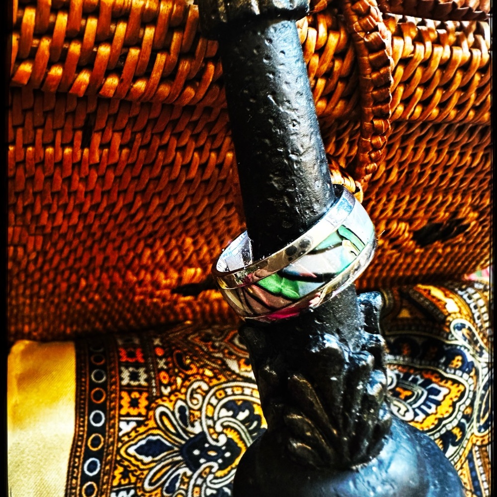 SOLD Ring: Silver polished with inlaid abalone